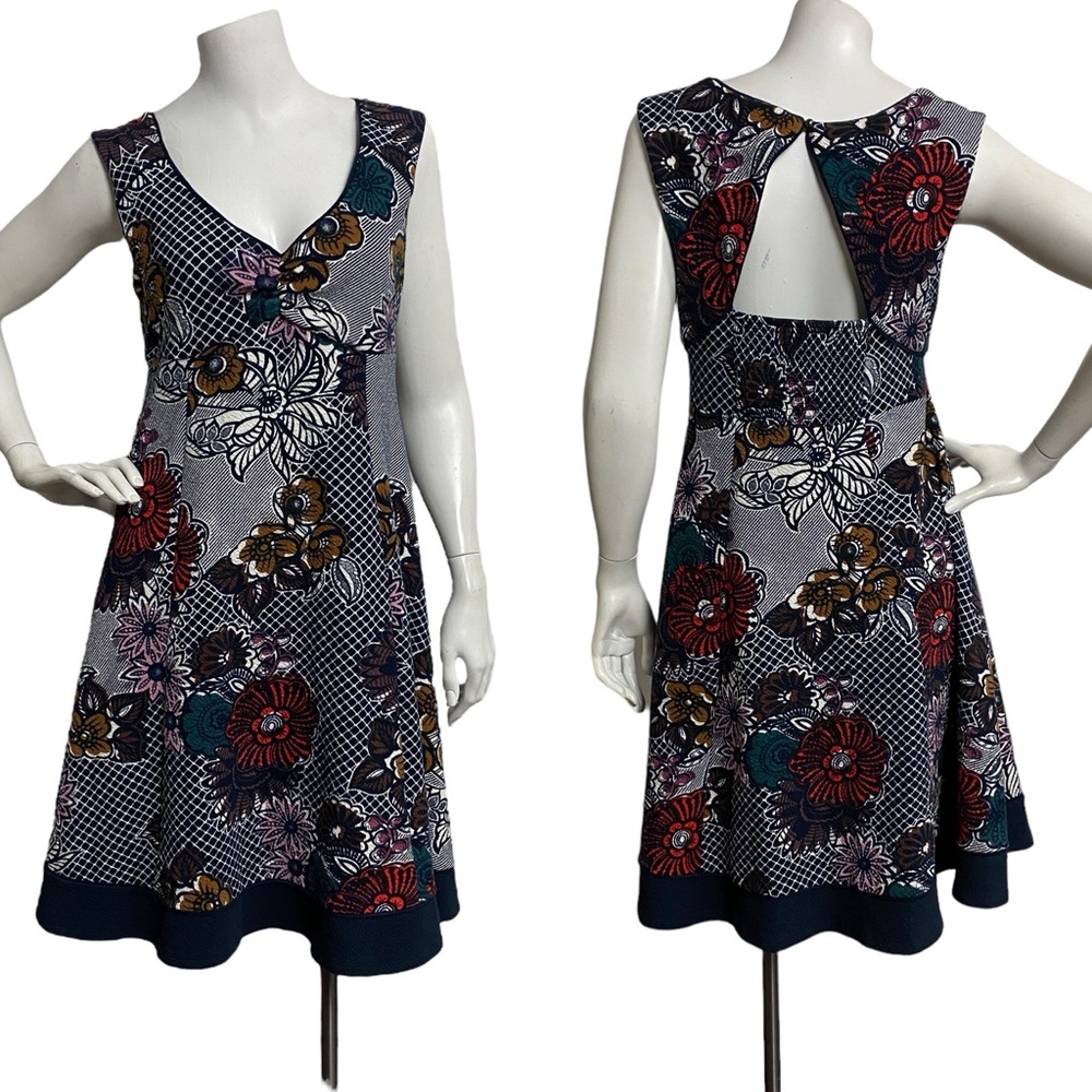 Maeve Dress Size M Navy Blue White Floral Empire Waist Sleeveless Fit Flare *